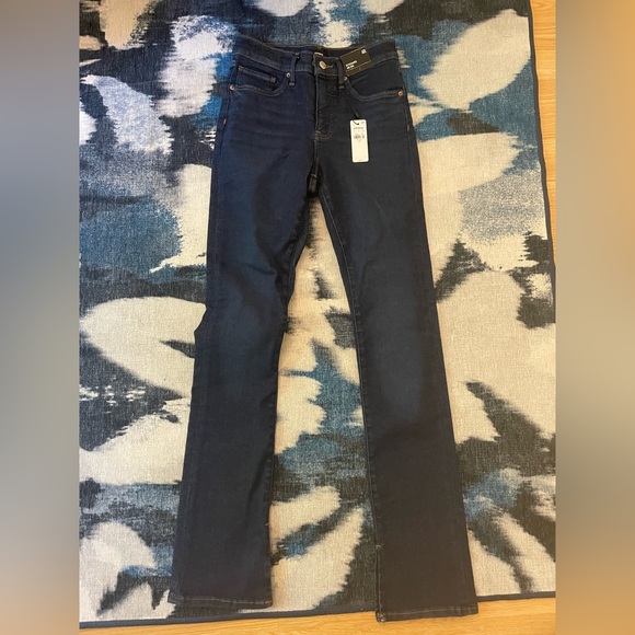 NWT Mid rise skyscraper jeans from Express - Picture 5 of 6